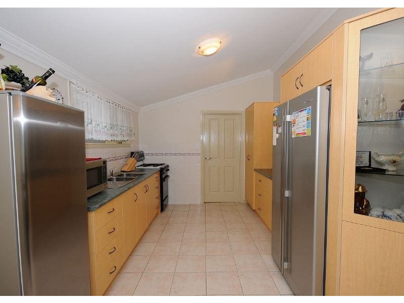 37 Neils Street, Pialba QLD 4655