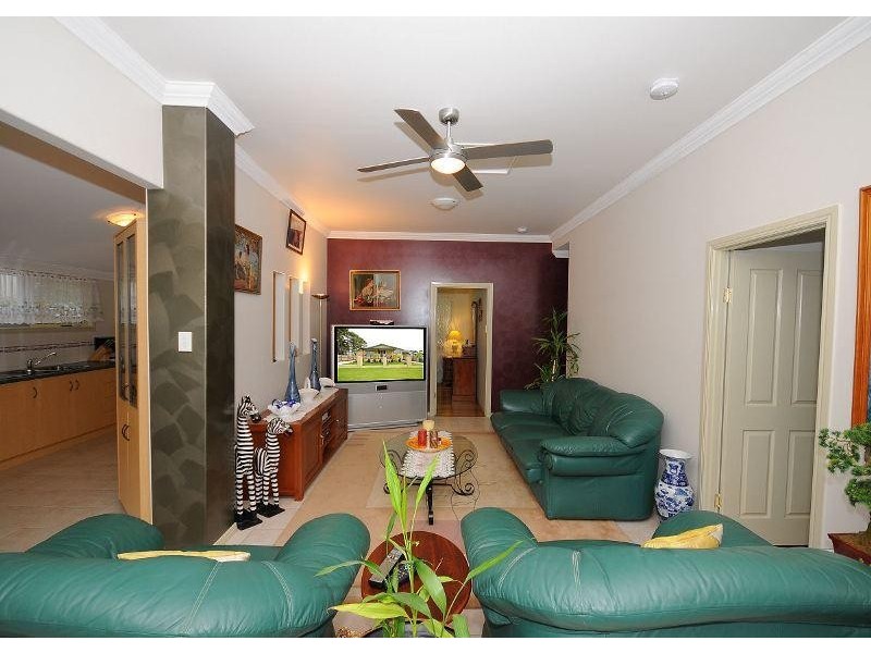 37 Neils Street, Pialba QLD 4655