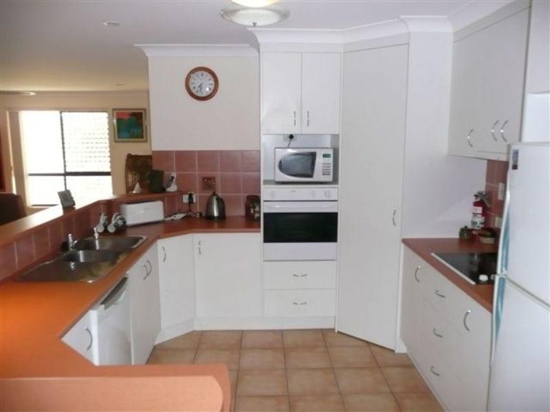 4 Marcocci Court, Urraween QLD 4655