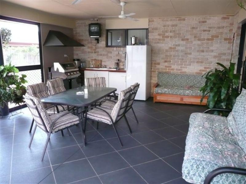 4 Marcocci Court, Urraween QLD 4655