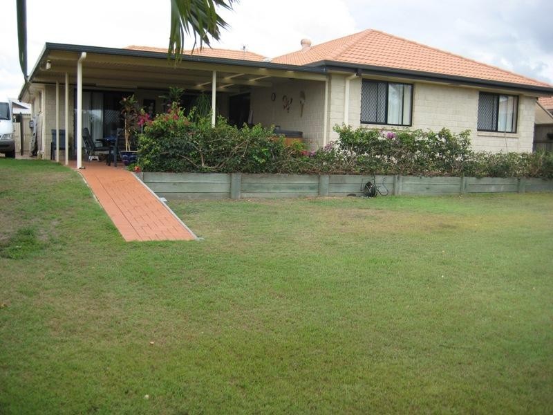 9 Heather Way, Urraween QLD 4655