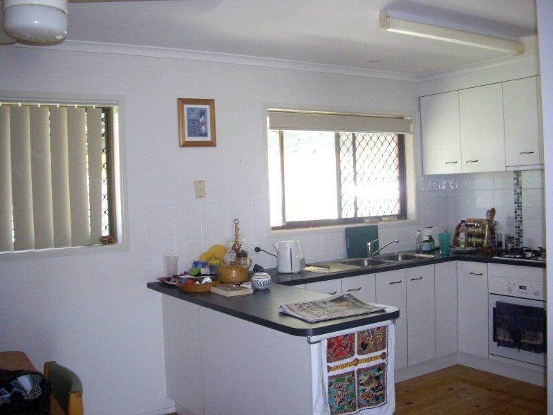 5 Preston Street, Point Vernon QLD 4655