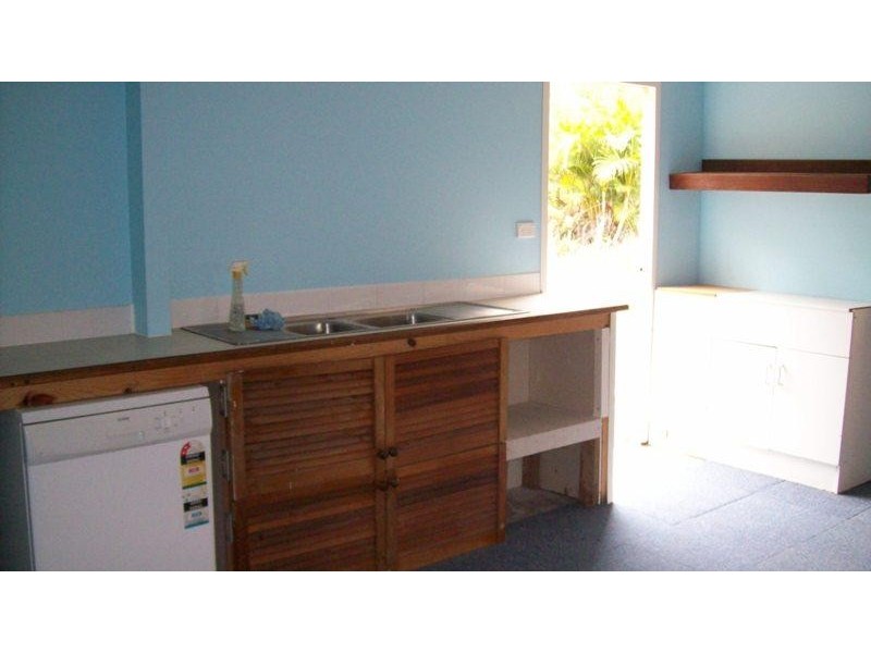 18 Maddever Road, Booral QLD 4655