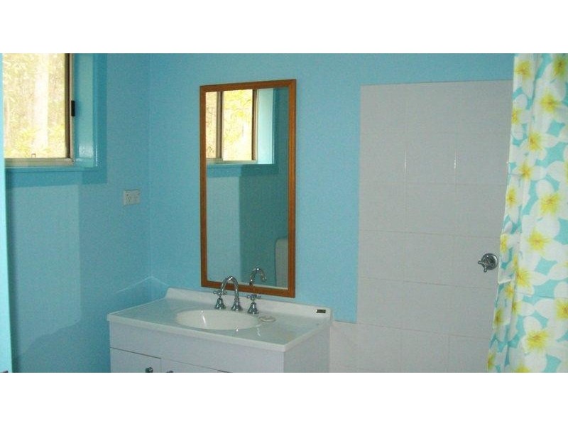 18 Maddever Road, Booral QLD 4655