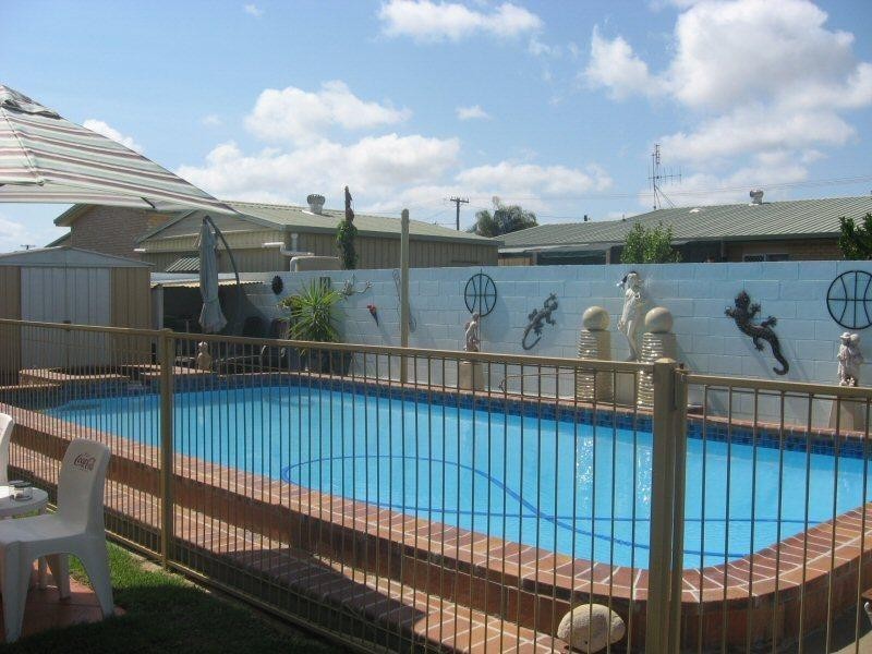 9 Hillcrest Avenue, Scarness QLD 4655