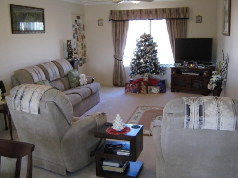 18 Sharyn Court, Point Vernon QLD 4655