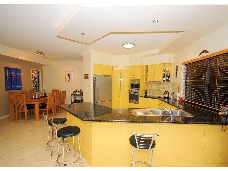 6 Surrey Court, Kawungan QLD 4655