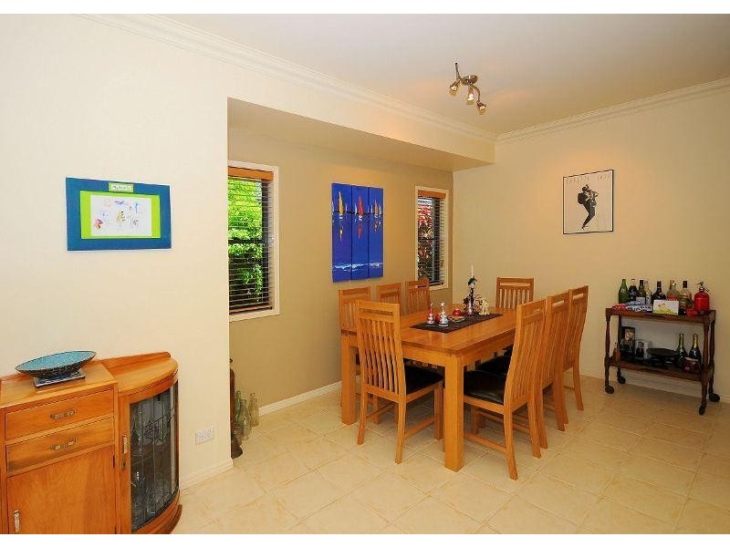 6 Surrey Court, Kawungan QLD 4655