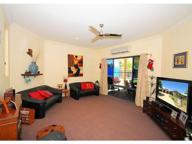 6 Surrey Court, Kawungan QLD 4655