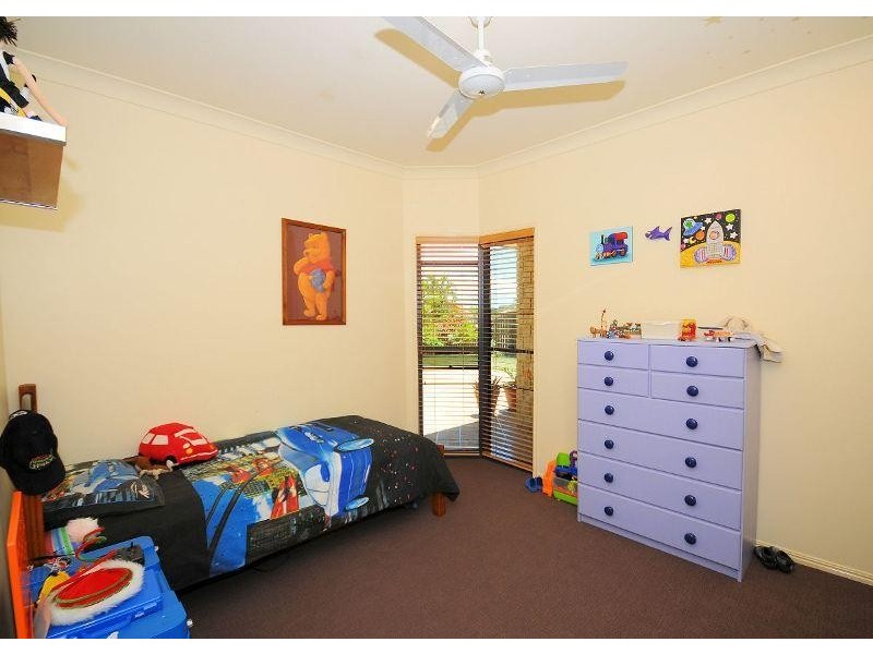 6 Surrey Court, Kawungan QLD 4655