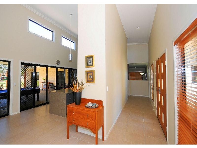 25 Pinehurst Drive, Wondunna QLD 4655