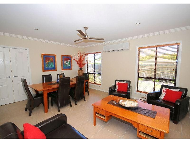 25 Pinehurst Drive, Wondunna QLD 4655