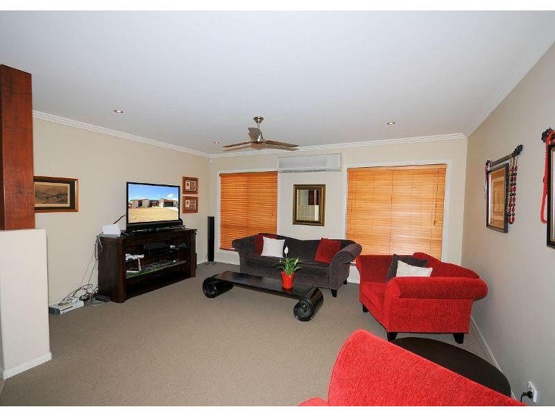 25 Pinehurst Drive, Wondunna QLD 4655