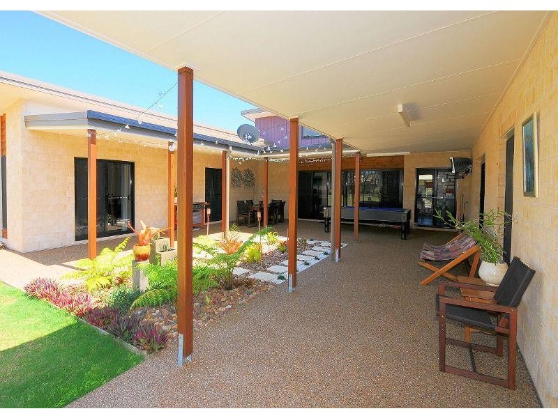 25 Pinehurst Drive, Wondunna QLD 4655