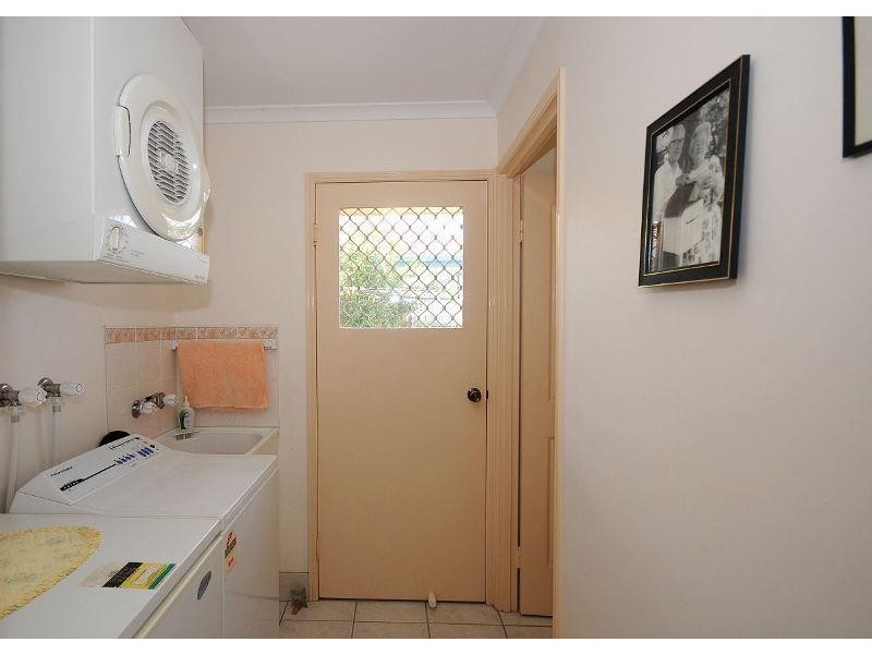 1 Kookaburra Drive, Eli Waters QLD 4655