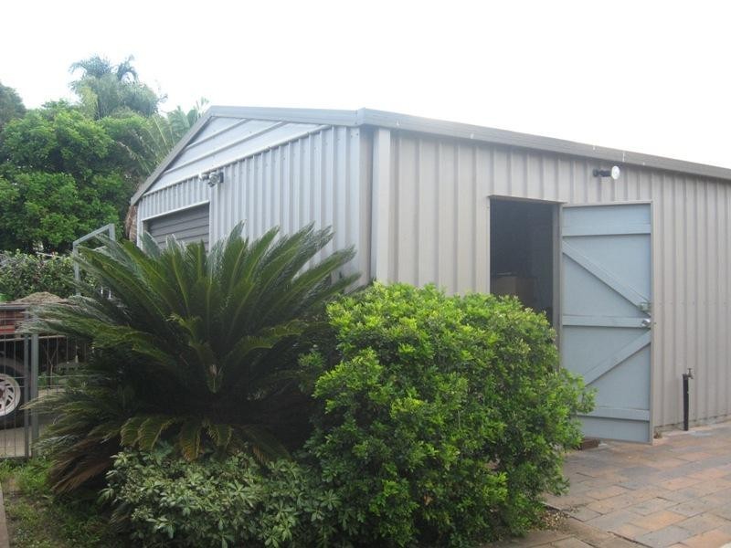 14 Cliveden Avenue, Point Vernon QLD 4655