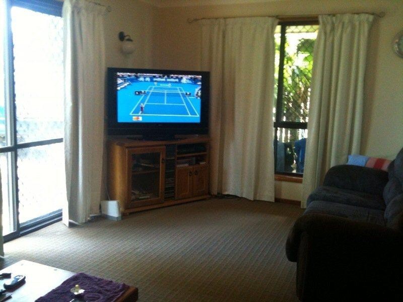 14 Cliveden Avenue, Point Vernon QLD 4655