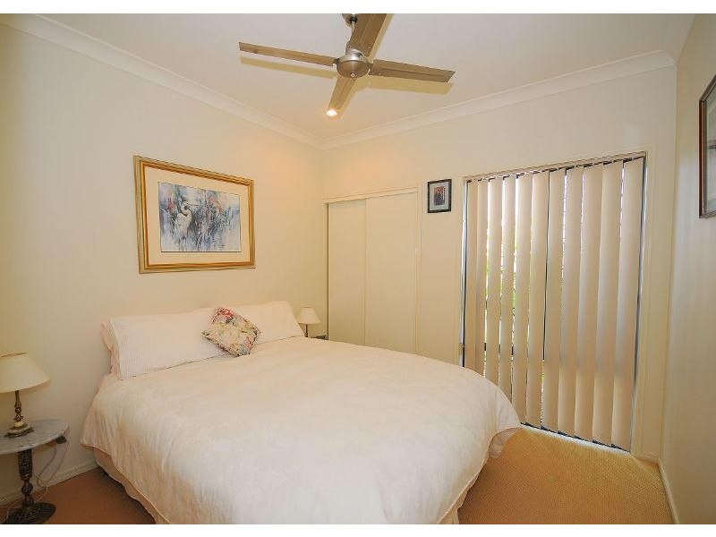 8 Montrose Court, Point Vernon QLD 4655