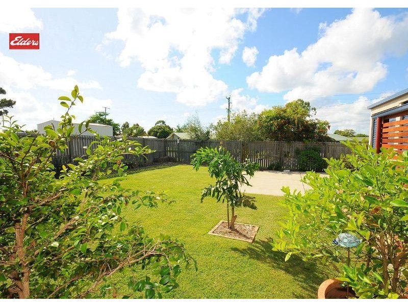 8 Montrose Court, Point Vernon QLD 4655