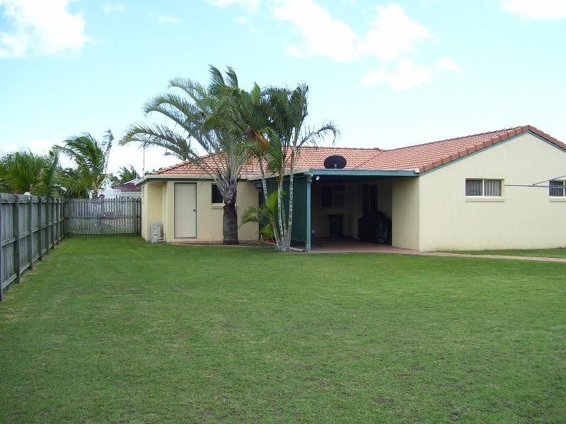 58 Bowerbird Avenue, Eli Waters QLD 4655