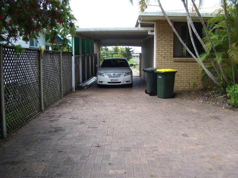 11 Carlton Street, Point Vernon QLD 4655