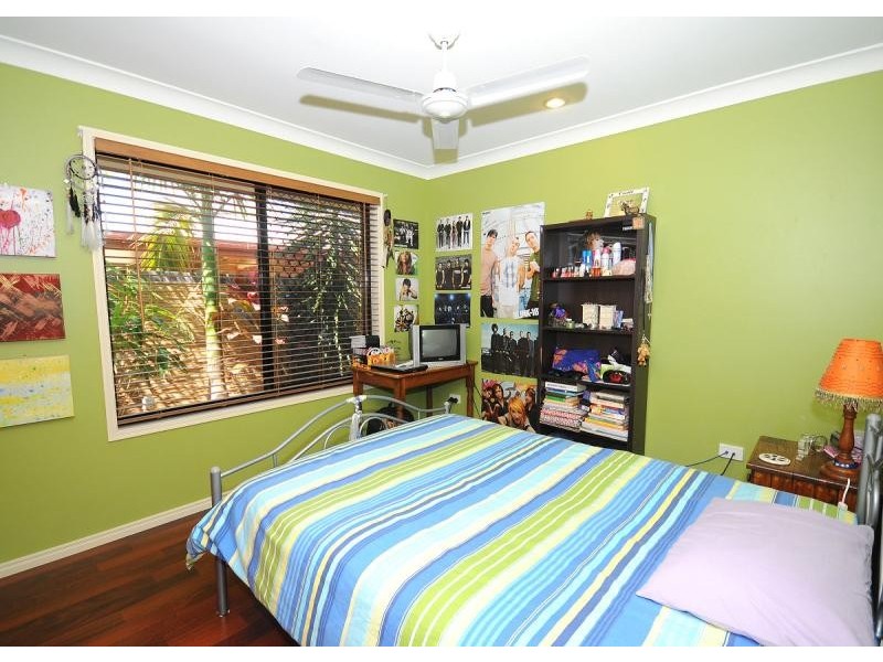 11 Layde Court, Urangan QLD 4655