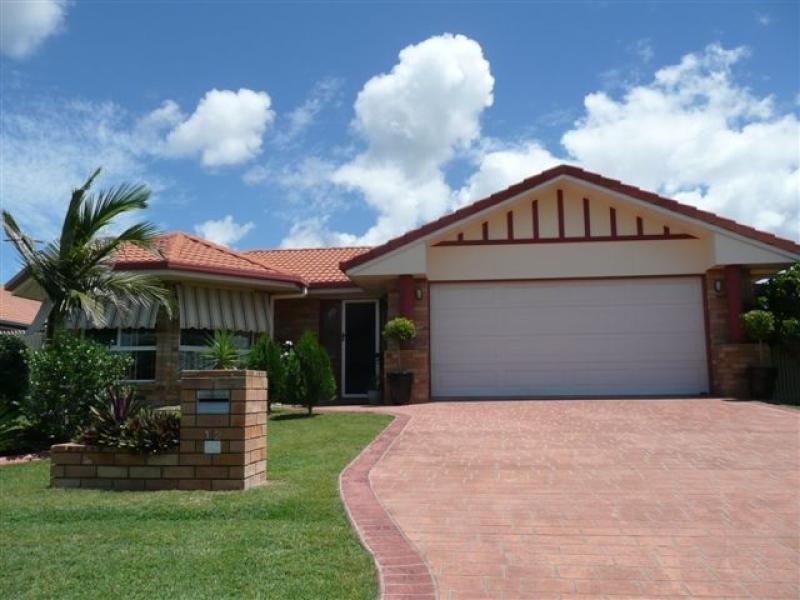 12 Heather Way, Urraween QLD 4655