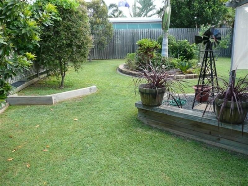 12 Heather Way, Urraween QLD 4655