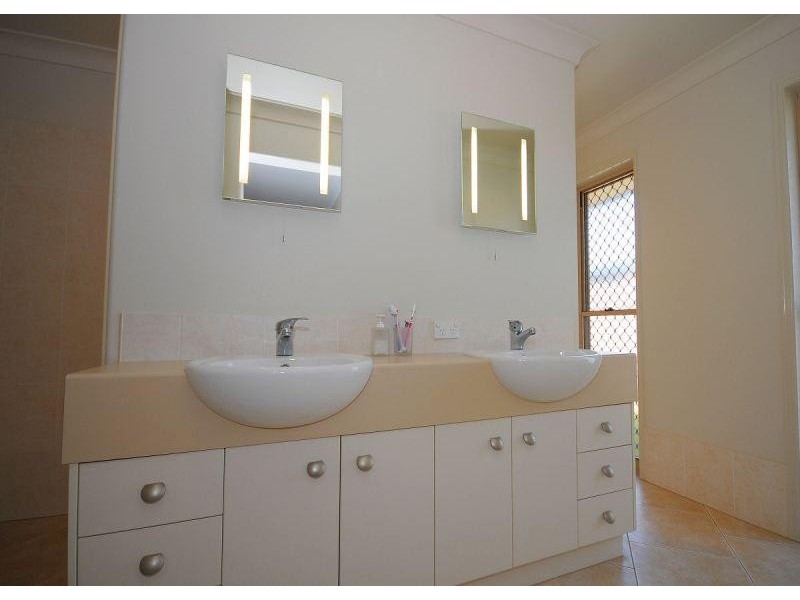 25 Yarrilee Circuit, Dundowran QLD 4655