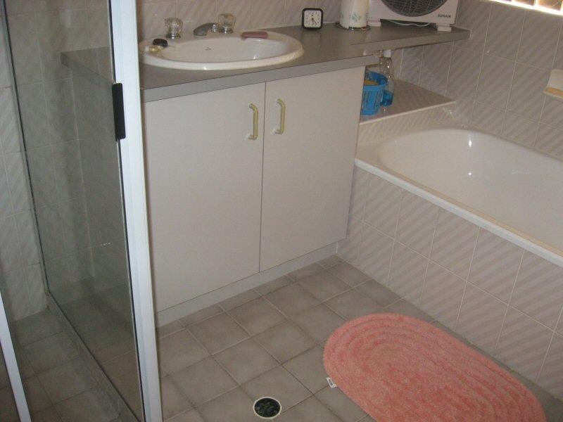 3 Phoenix Court, Kawungan QLD 4655