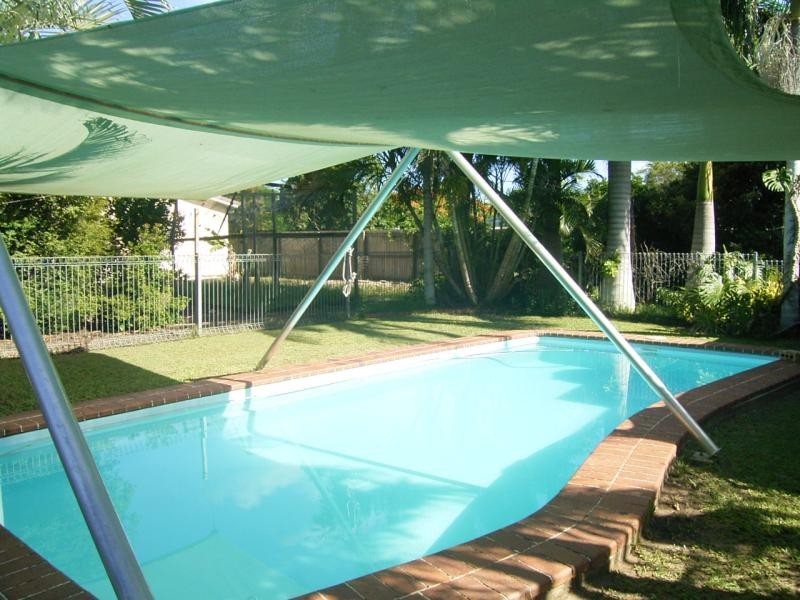 12 Marr Street, Point Vernon QLD 4655