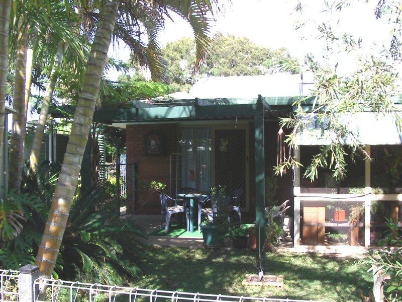 12 Marr Street, Point Vernon QLD 4655