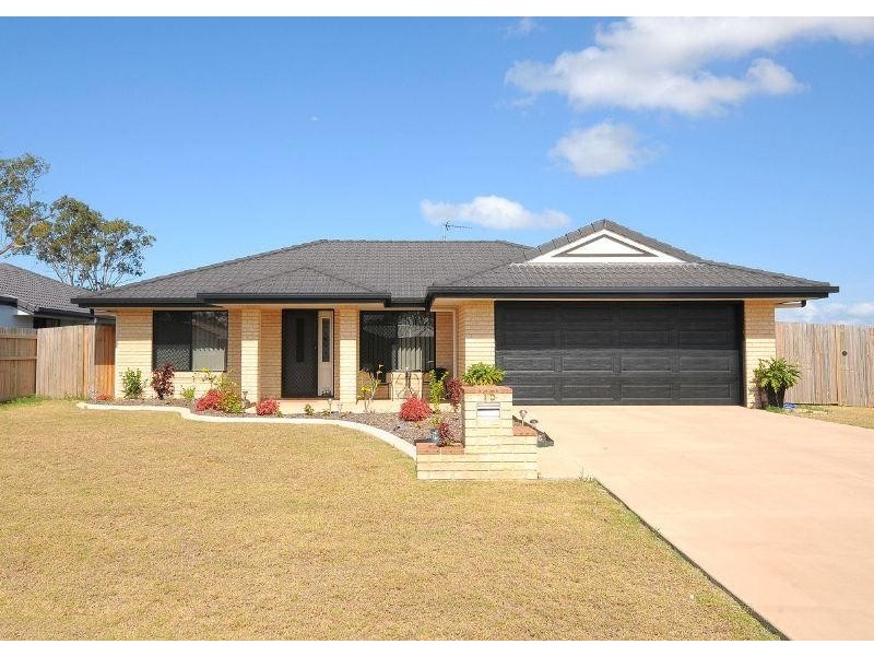 15 Kingston Close, Point Vernon QLD 4655