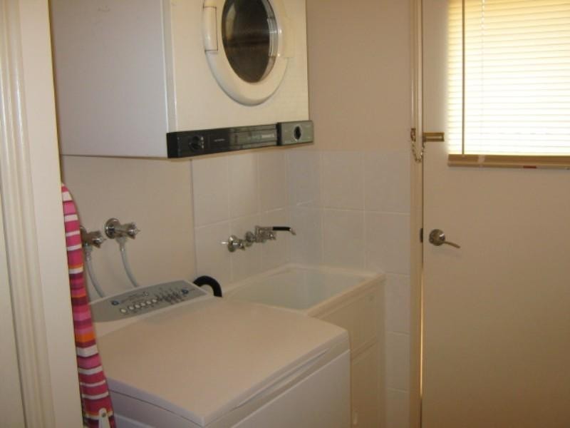 33 Earl St Vincent Circuit, Eli Waters QLD 4655