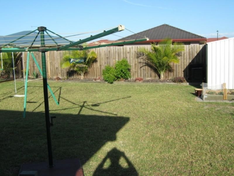 33 Earl St Vincent Circuit, Eli Waters QLD 4655