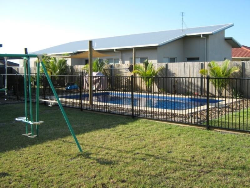 33 Earl St Vincent Circuit, Eli Waters QLD 4655