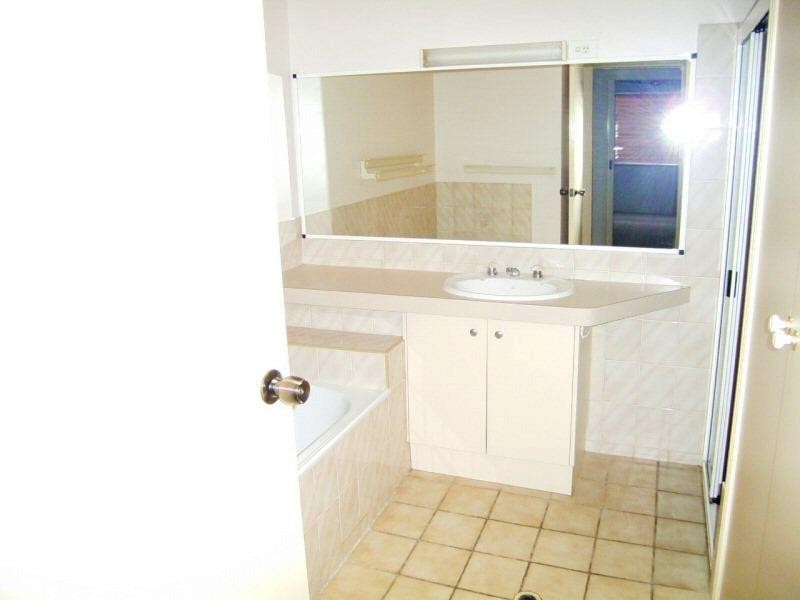 Unit 4/123 Freshwater Street, Torquay QLD 4655