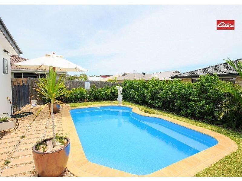 18 Captain Cook Street, Urraween QLD 4655