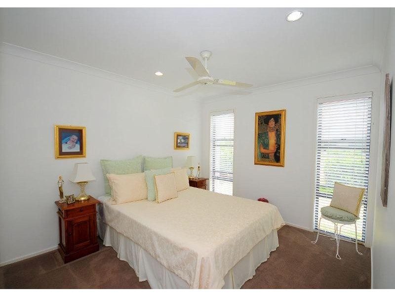 18 Captain Cook Street, Urraween QLD 4655