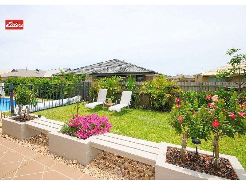 18 Captain Cook Street, Urraween QLD 4655