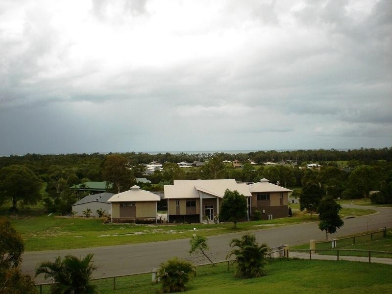 28 Hennessy Drive, Dundowran QLD 4655