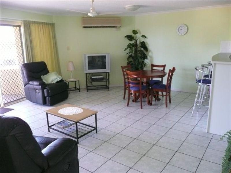 Unit 10/496 Esplanade, Torquay QLD 4655