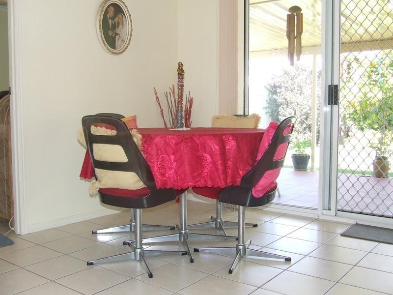 10 Hood Street, Urangan QLD 4655