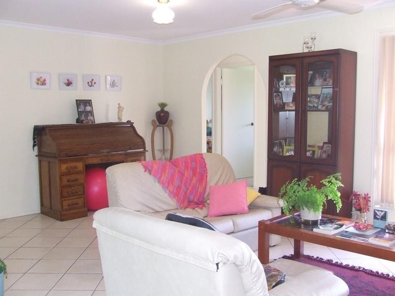 10 Hood Street, Urangan QLD 4655