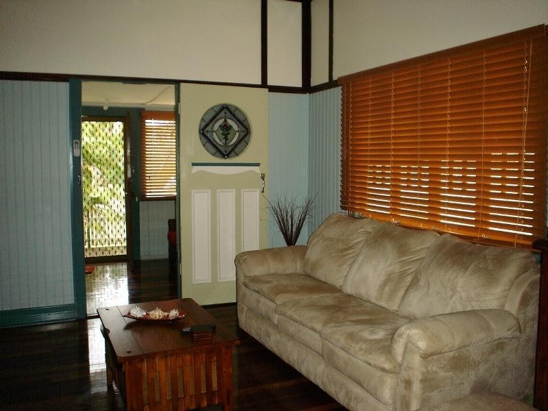 11 Martin Street, Point Vernon QLD 4655