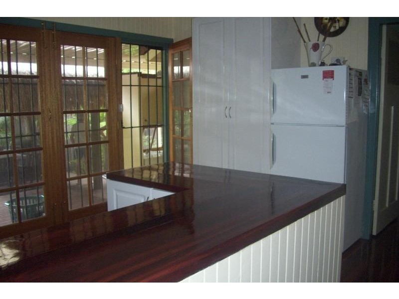 11 Martin Street, Point Vernon QLD 4655