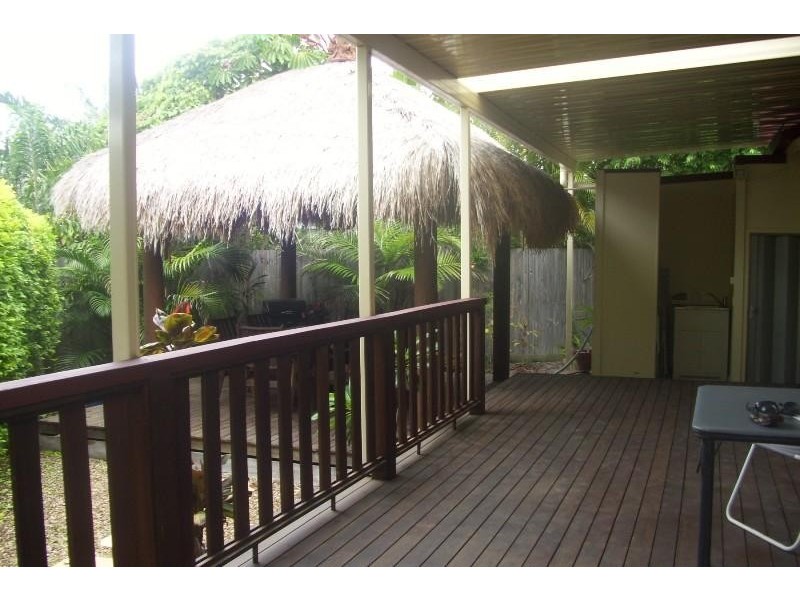 11 Martin Street, Point Vernon QLD 4655