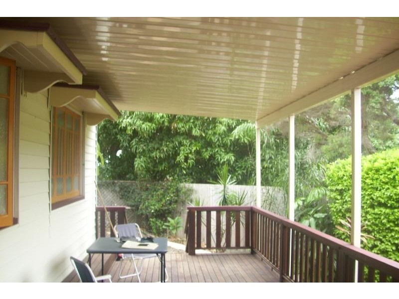 11 Martin Street, Point Vernon QLD 4655
