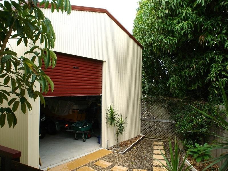 11 Martin Street, Point Vernon QLD 4655