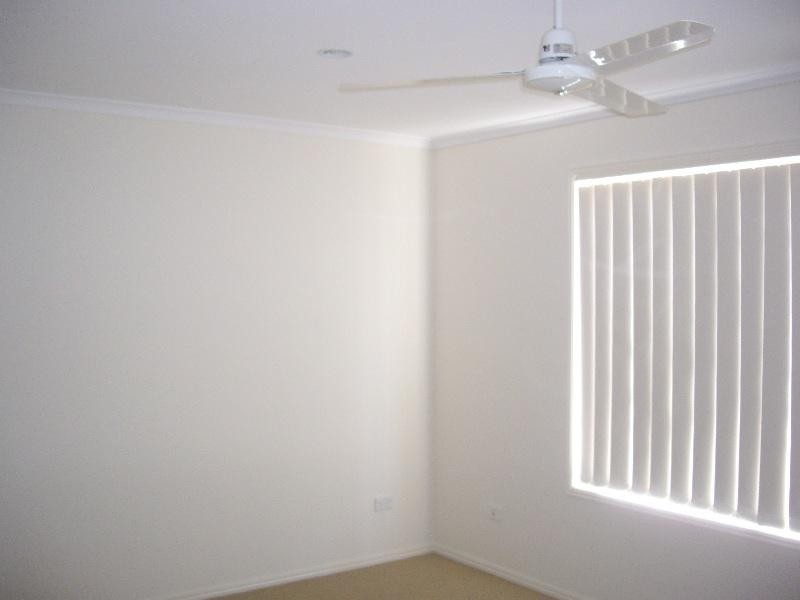 34 Bounty Circuit, Eli Waters QLD 4655